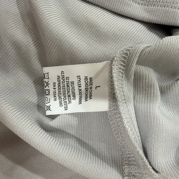 Gray Sleeveless Top - Picture 3 of 4